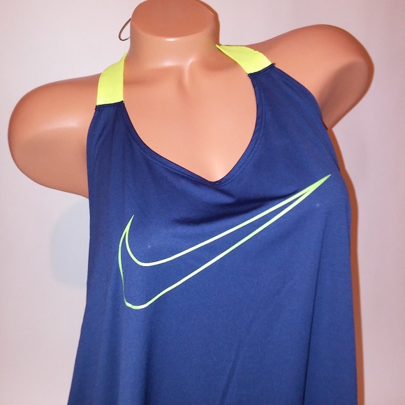 NIKE Womens Tank Top - Picture 2 of 6